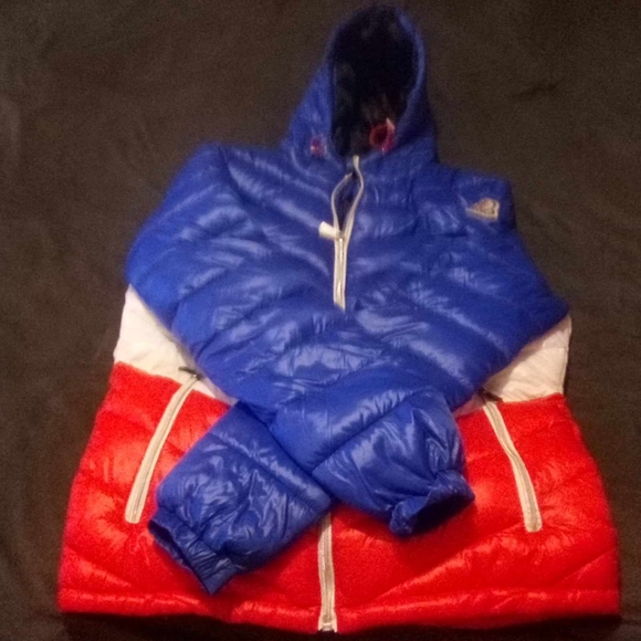 Red White and Blue Large Men's Moncler Jacket - Picture 12 of 16